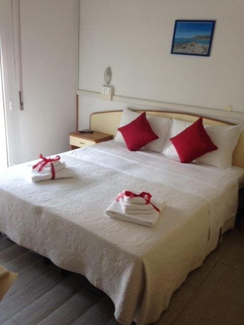 Hotel Carol Cesenatico Exterior photo