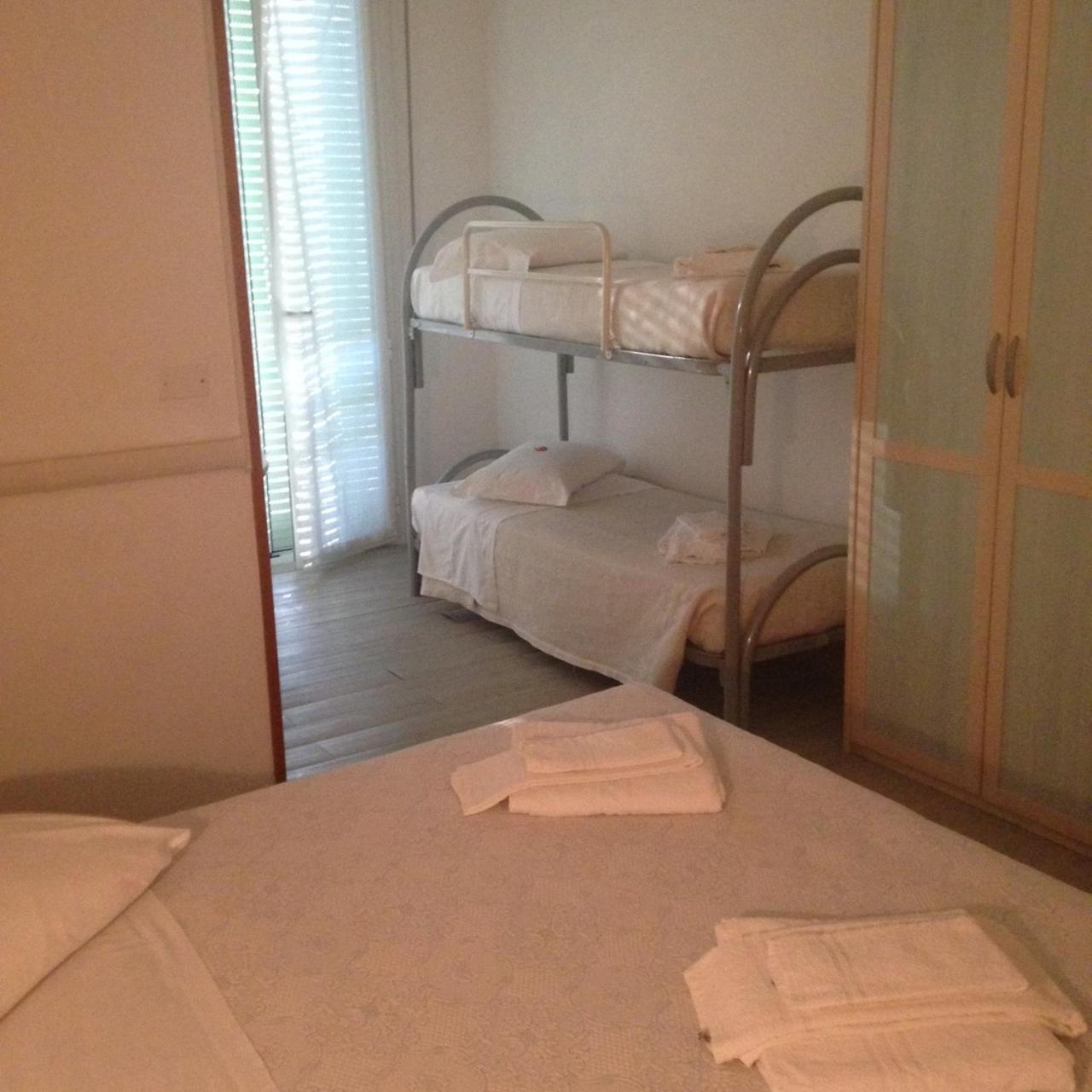 Hotel Carol Cesenatico Exterior photo